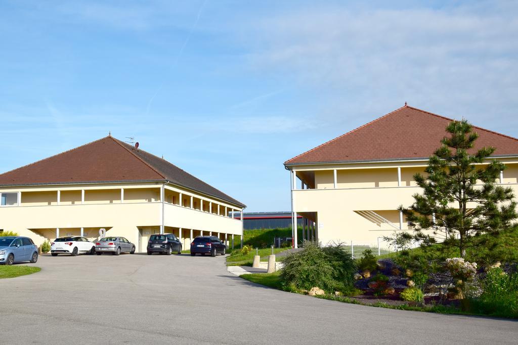 فندق Logis Des Sources Creney-pres-Troyes المظهر الخارجي الصورة