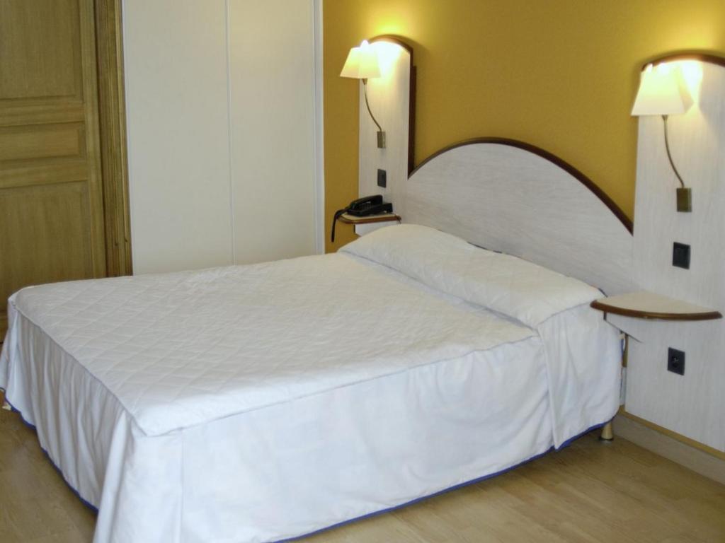 فندق Logis Des Sources Creney-pres-Troyes الغرفة الصورة